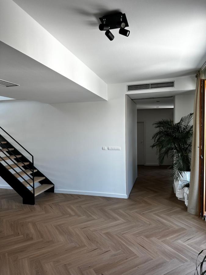 Luxury Penthouse At The Historical Centre With Free Parking Lägenhet Bratislava Exteriör bild