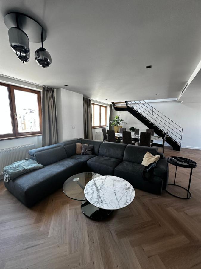 Luxury Penthouse At The Historical Centre With Free Parking Lägenhet Bratislava Exteriör bild