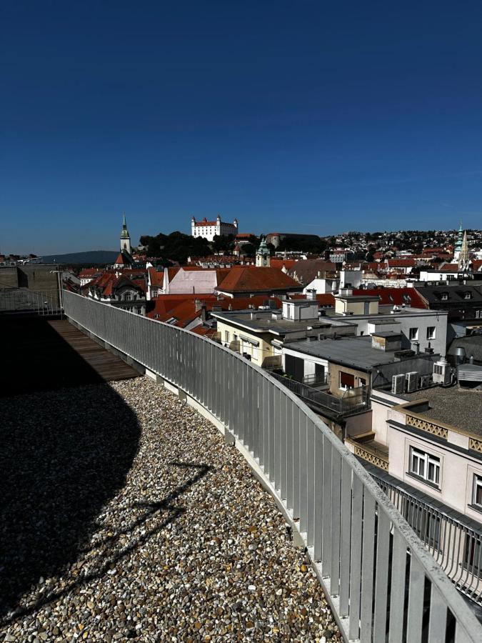 Luxury Penthouse At The Historical Centre With Free Parking Lägenhet Bratislava Exteriör bild
