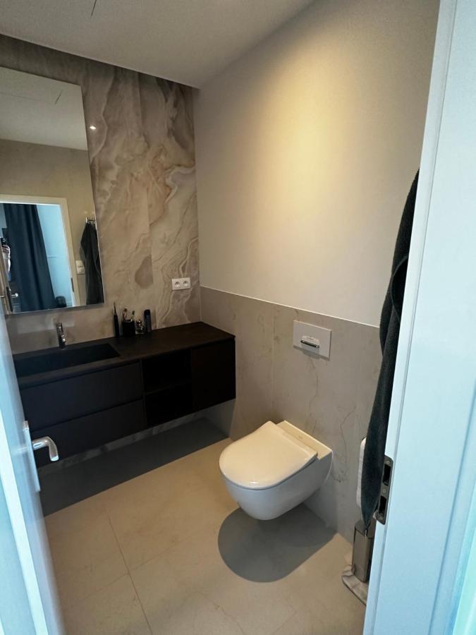 Luxury Penthouse At The Historical Centre With Free Parking Lägenhet Bratislava Exteriör bild