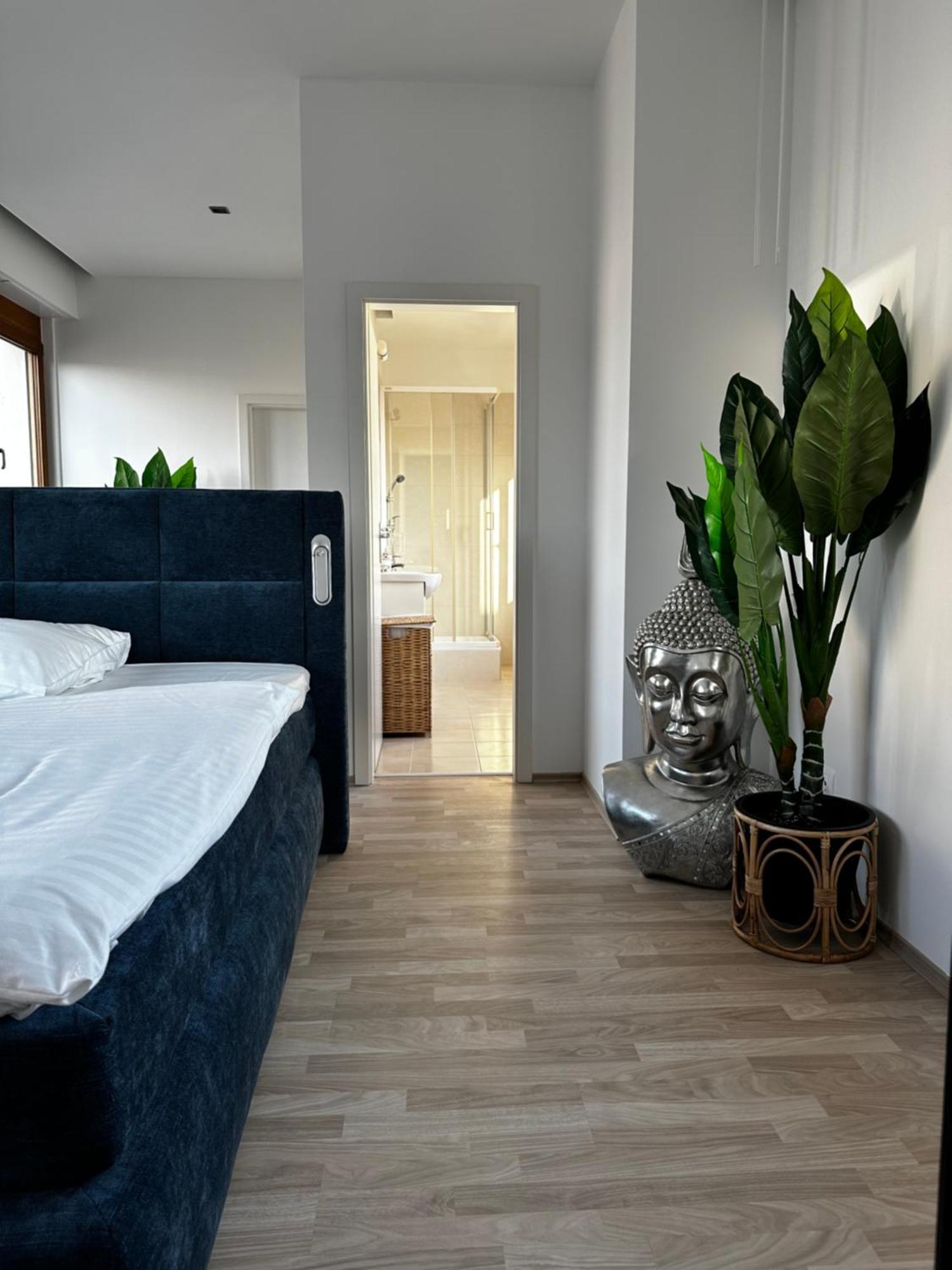 Luxury Penthouse At The Historical Centre With Free Parking Lägenhet Bratislava Exteriör bild