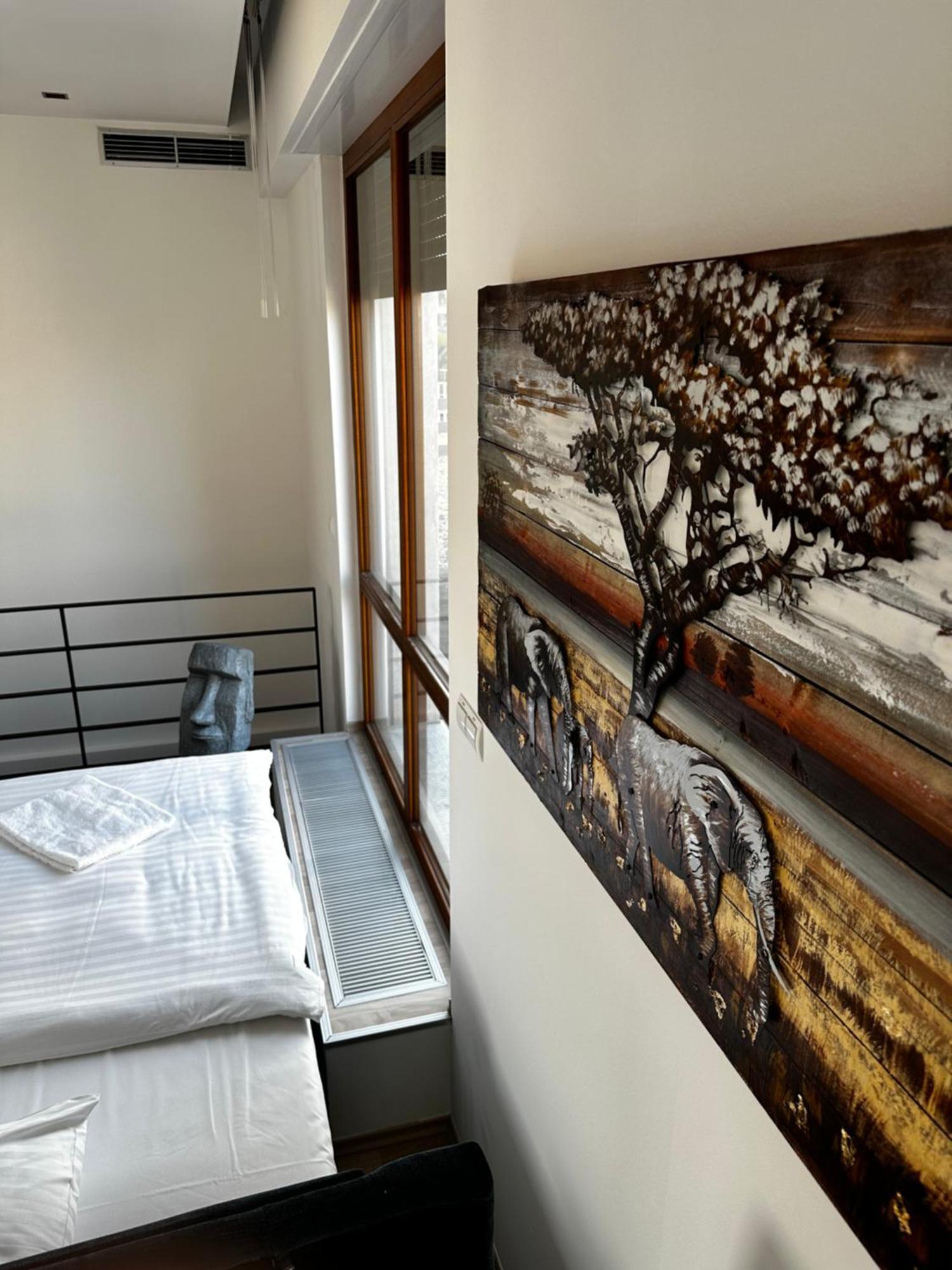 Luxury Penthouse At The Historical Centre With Free Parking Lägenhet Bratislava Exteriör bild